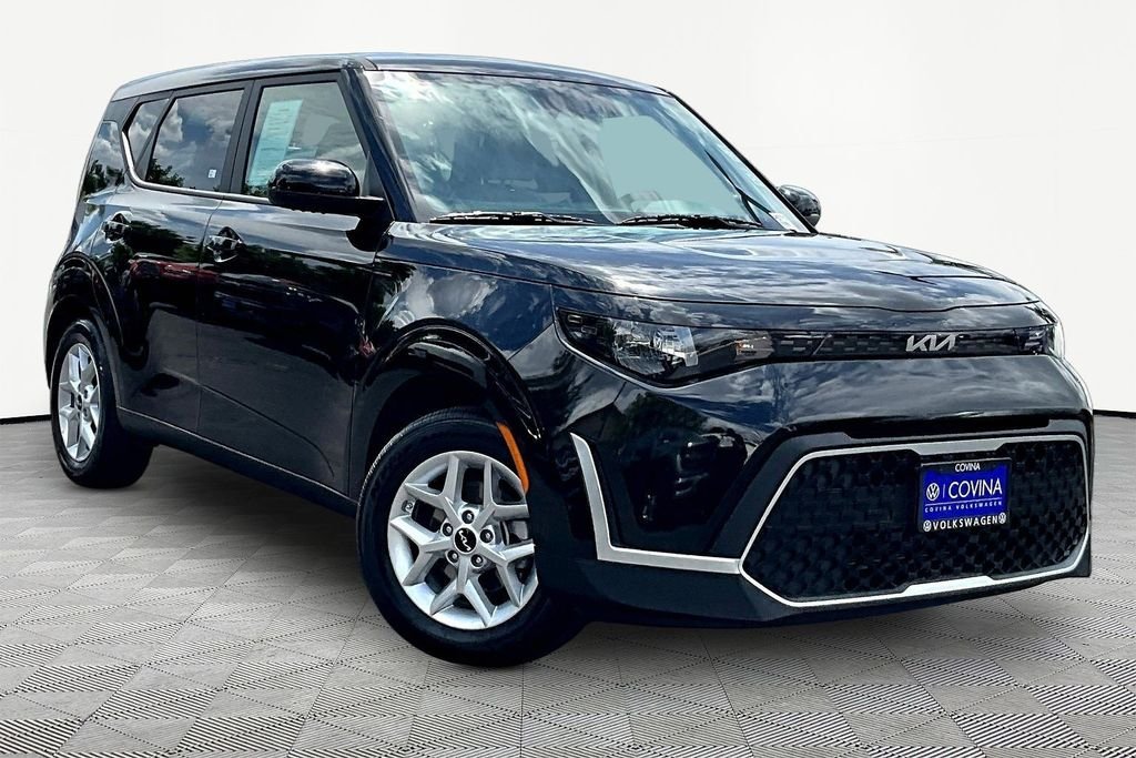 2025 Kia Soul 2.0L LX IVT's photo