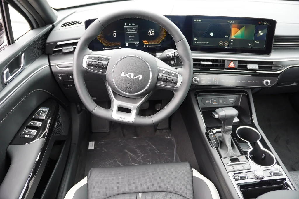 New 2027 Wolf Gray Kia GT-Line image 14
