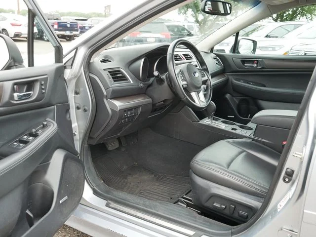 Used 2016 Silver Subaru 2.5i image 11