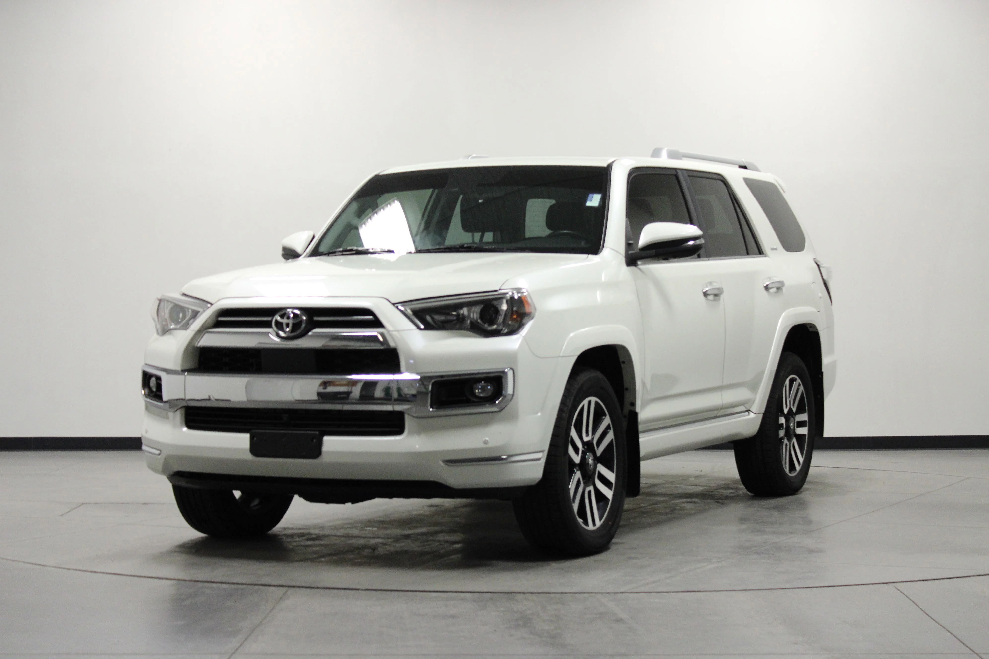 Used 2023 Blizzard Pearl Toyota Limited image 8