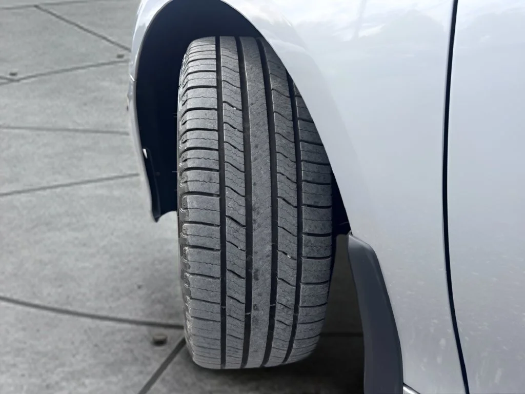 Used 2019 Silver Honda EX-L image 32