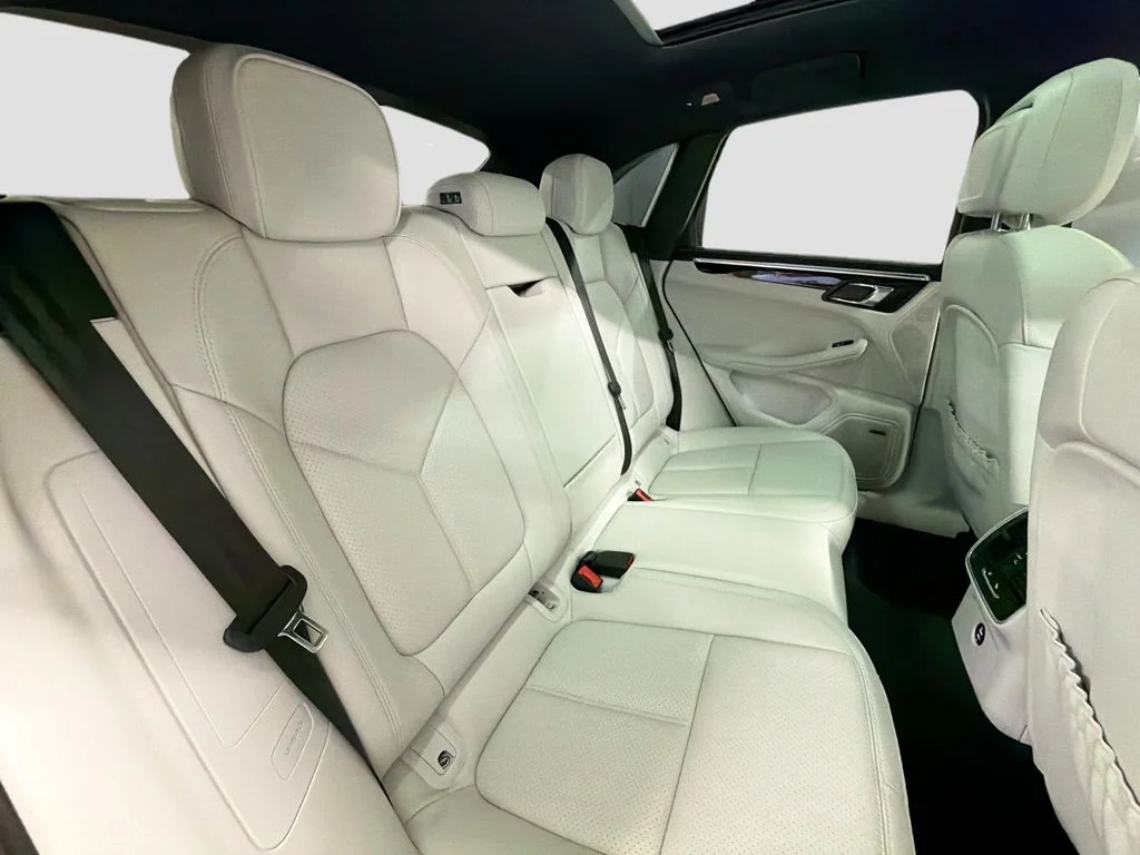 Certified Used 2025  Porsche  image 28