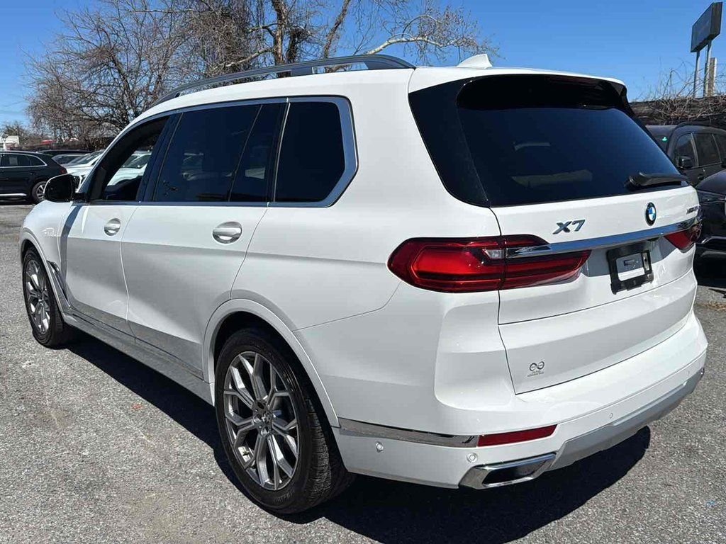 Used 2022 White BMW xDrive40i image 6