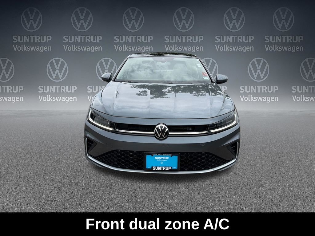 Used 2025 Gray Volkswagen 1.5T SE image 10