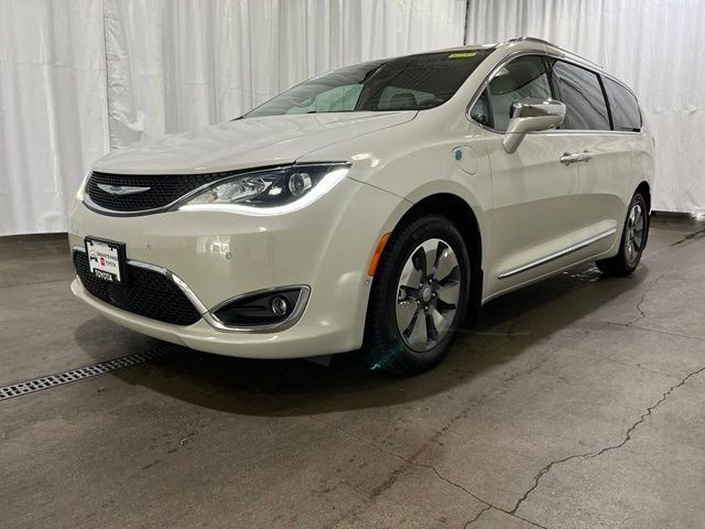 Used 2020 White Chrysler Limited image 25