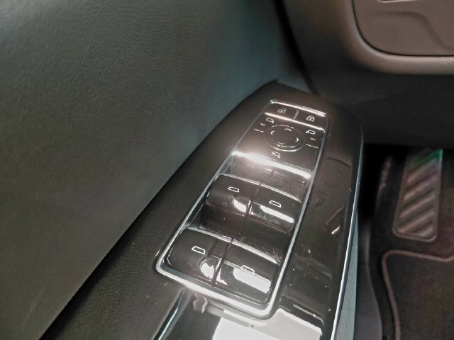 2027 Cadillac Escalade Sport - Photo 20