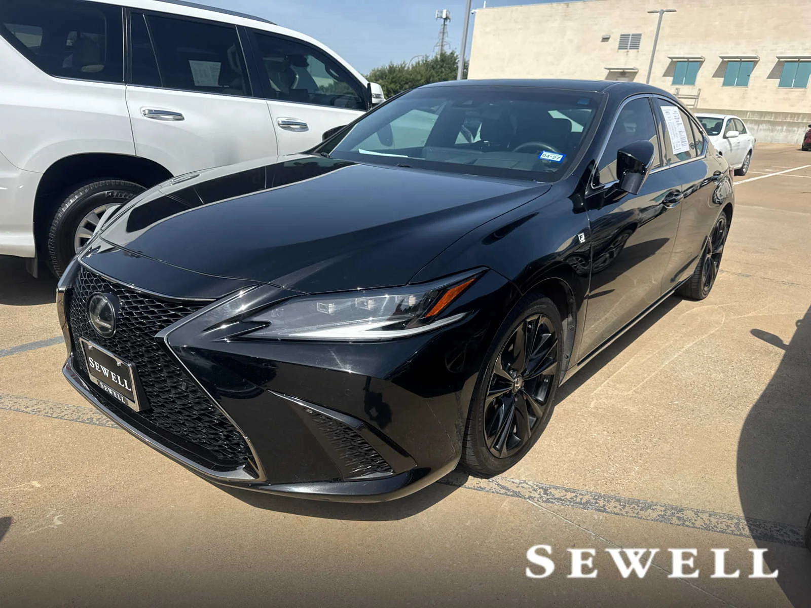 Used 2022 Obsidian Lexus F SPORT image 1