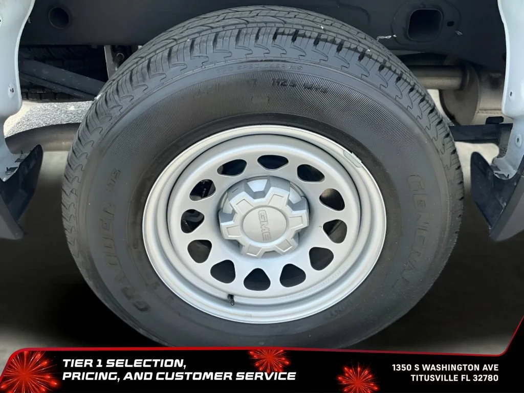 Used 2024 Summit White GMC Pro image 31