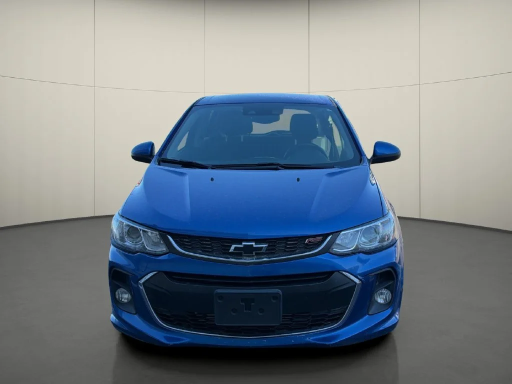 Used 2019 Blue Chevrolet LT image 2