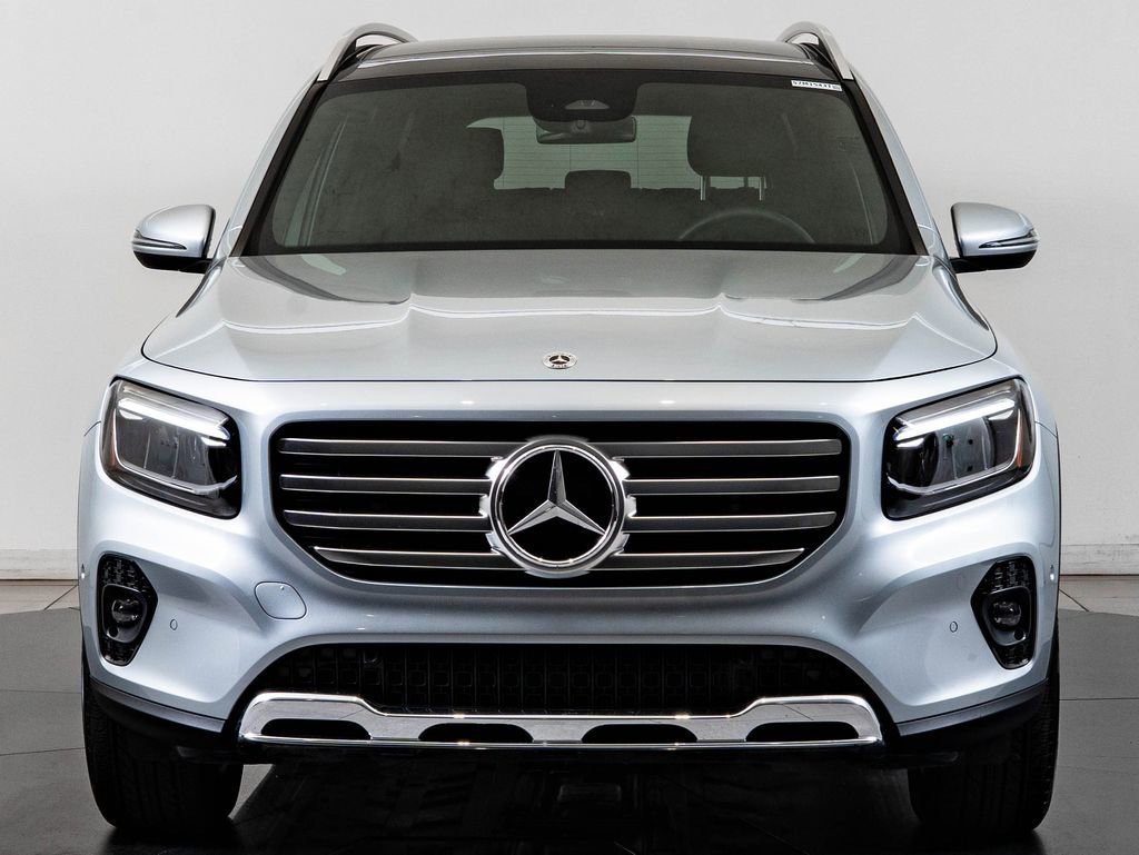 Used 2026 Cirrus Silver Metallic Mercedes-Benz GLB 250 image 2