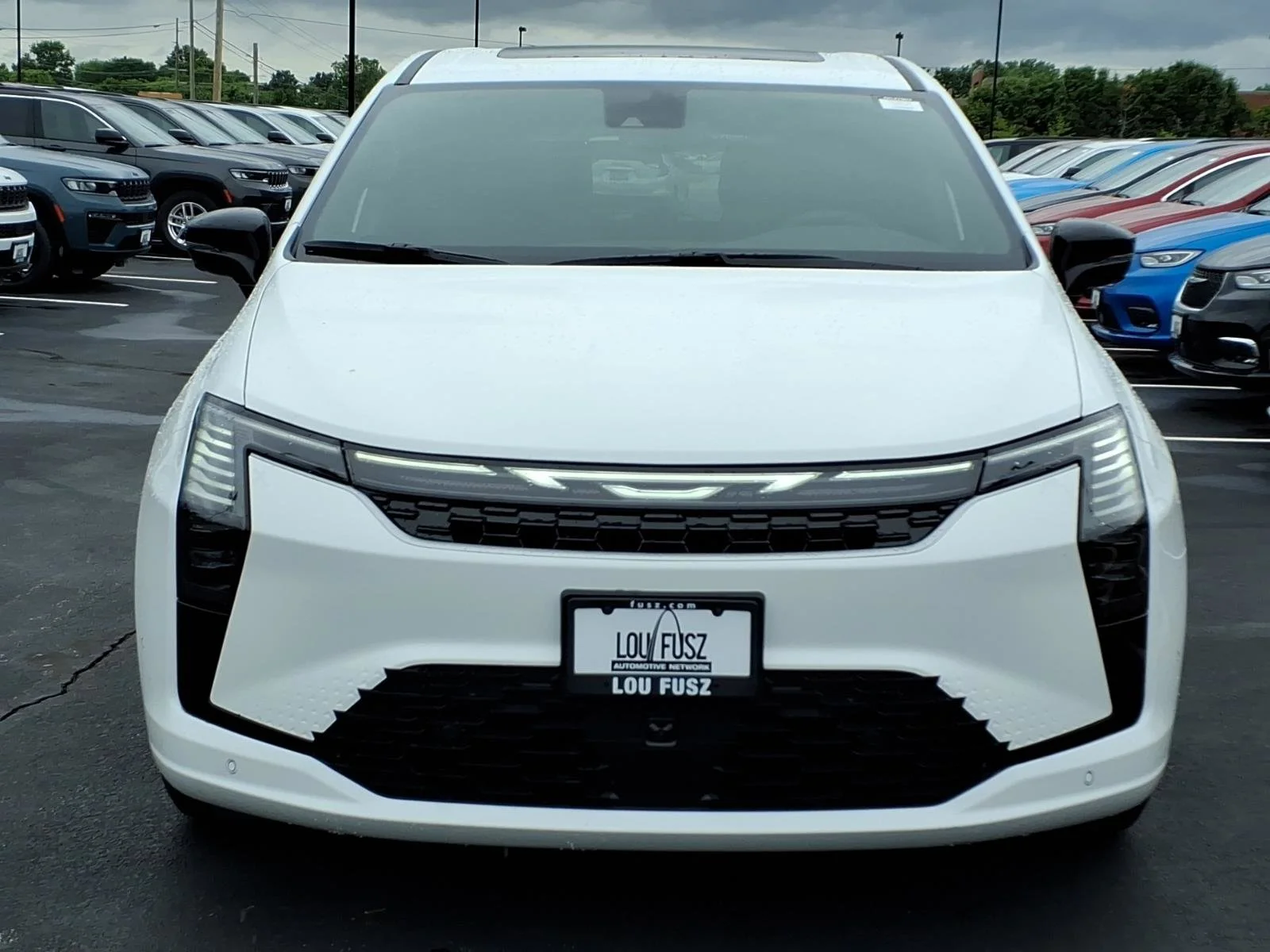 New 2027 Bright White Clear-Coat Exterior Paint Chrysler Select image 23