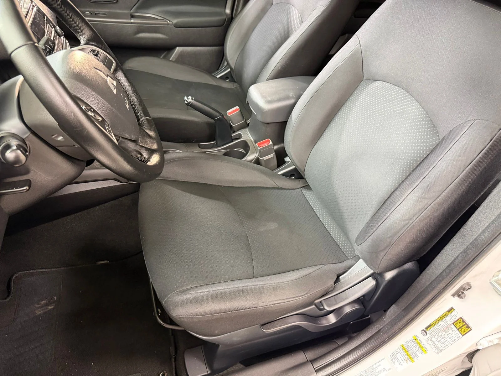 Used 2015  Mitsubishi ES image 31