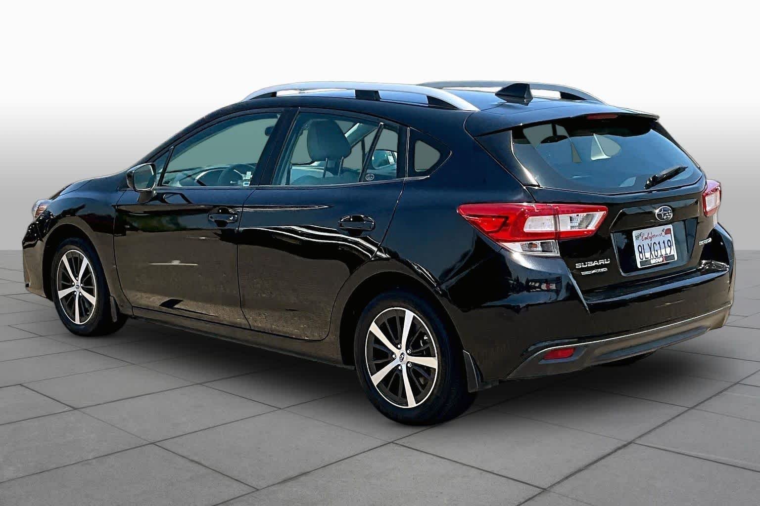 Used 2019 Crystal Black Silica Subaru Premium image 11
