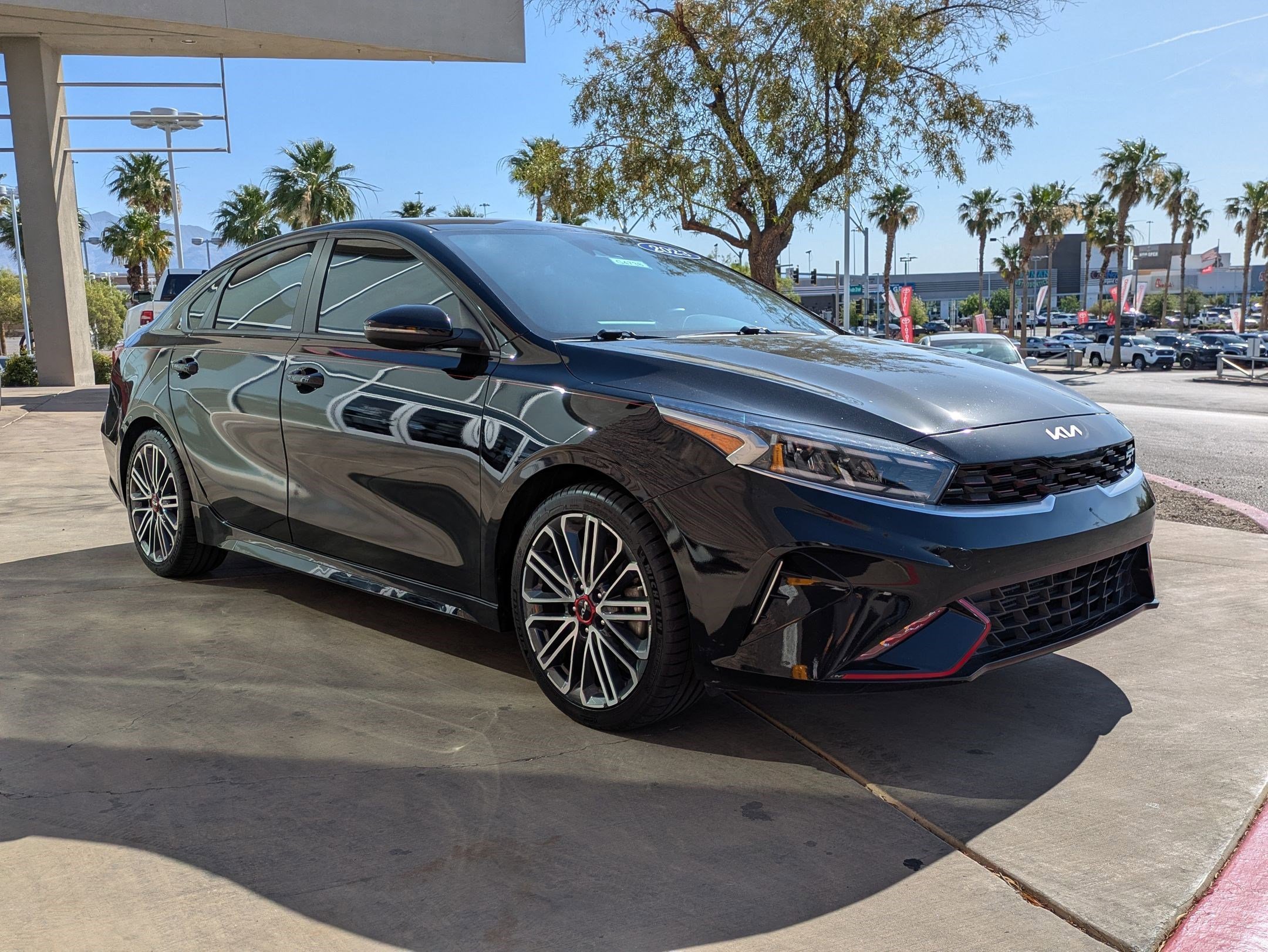 Used 2023 Aurora Black Kia GT image 7