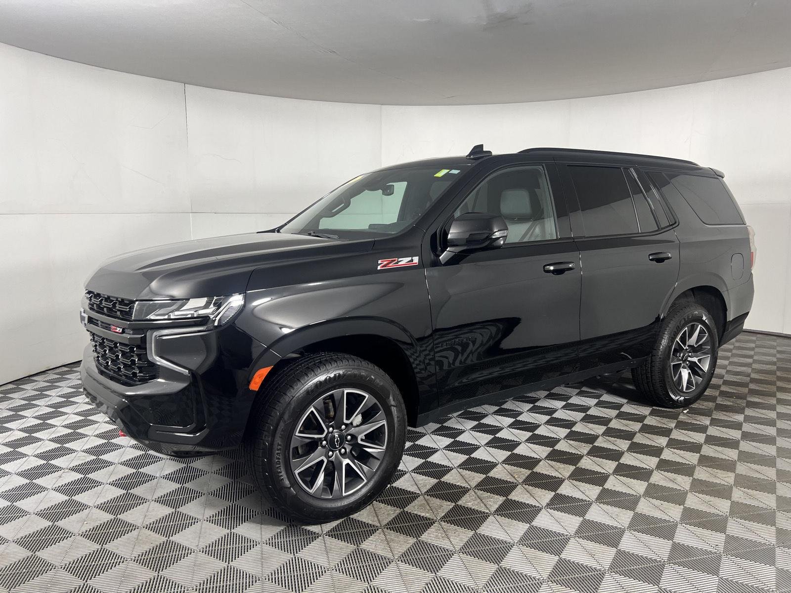 Used 2023 Black Chevrolet Z71 image 22
