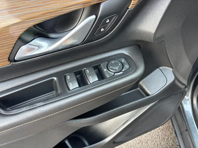 Used 2020 Gray GMC SLE image 16