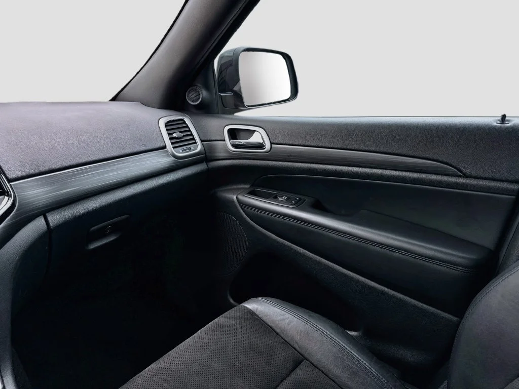 Used 2021 Black Jeep Laredo X image 25