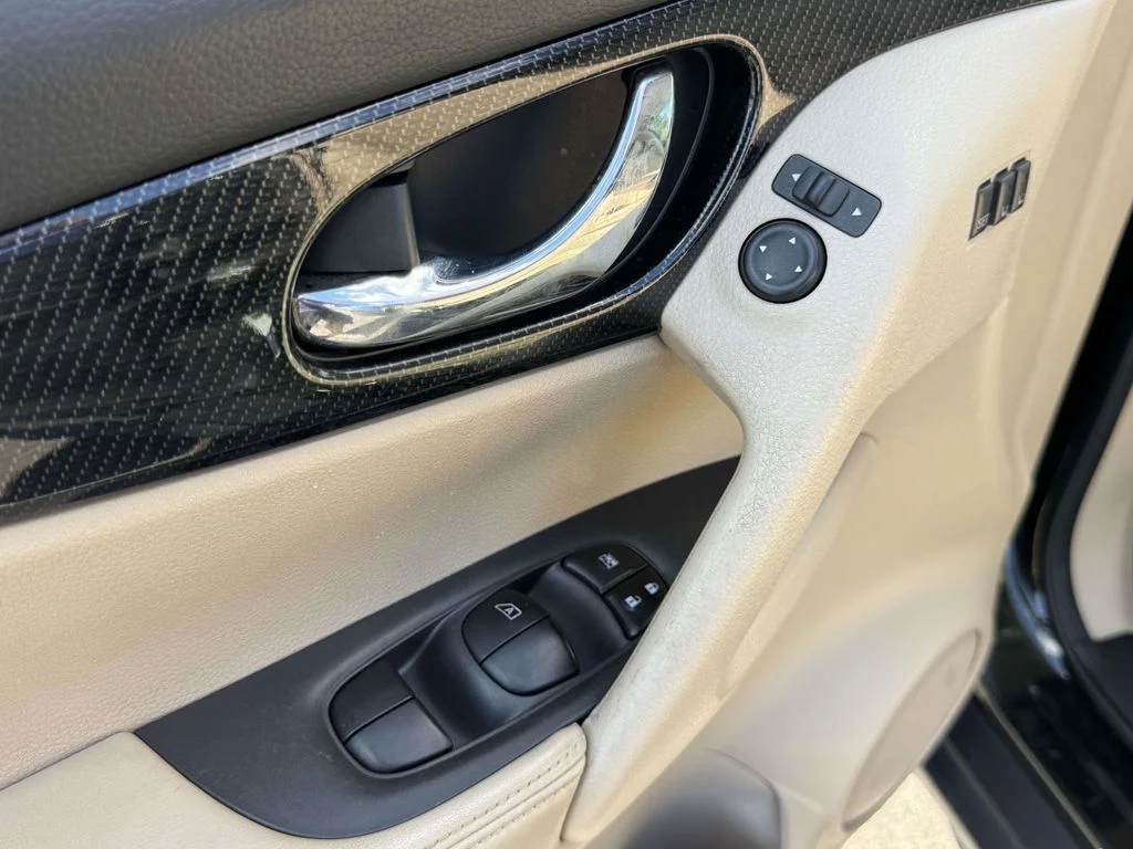 Used 2018 Green Nissan SL image 27