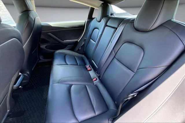Used 2021 White Tesla Standard Range Plus image 19