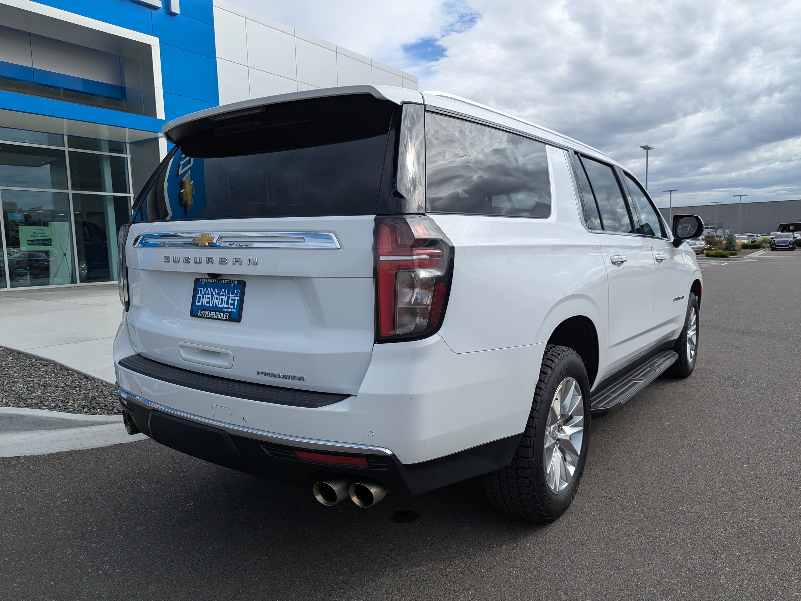 2024 Chevrolet Suburban Premier - Photo 39