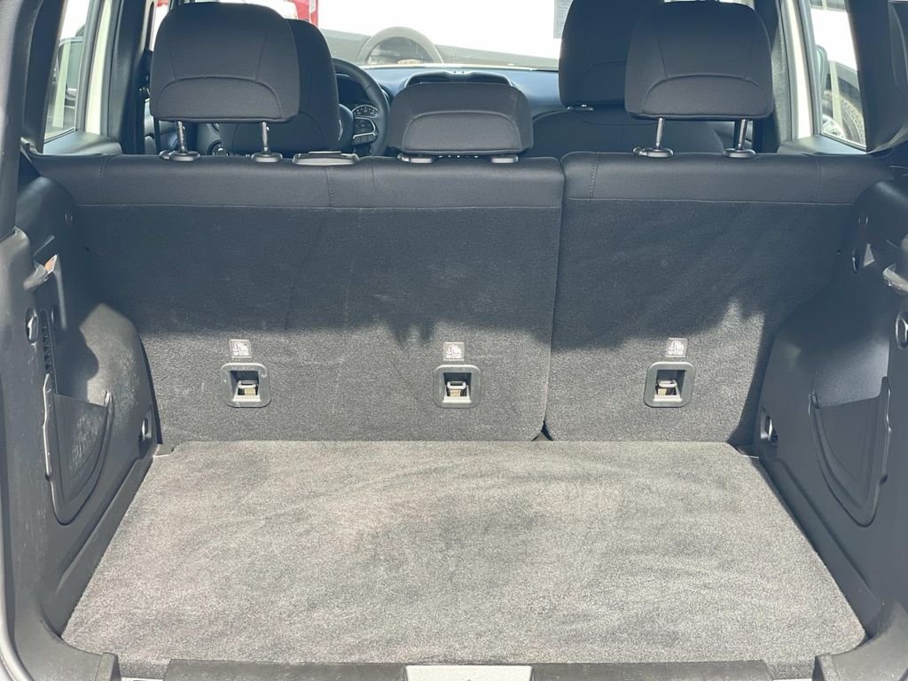 Used 2022 White Jeep Sport image 29