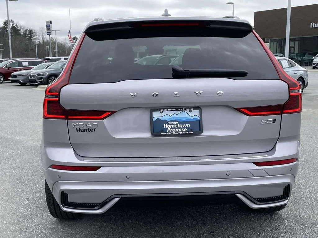 New 2026 Aurora Silver Volvo Ultra image 23