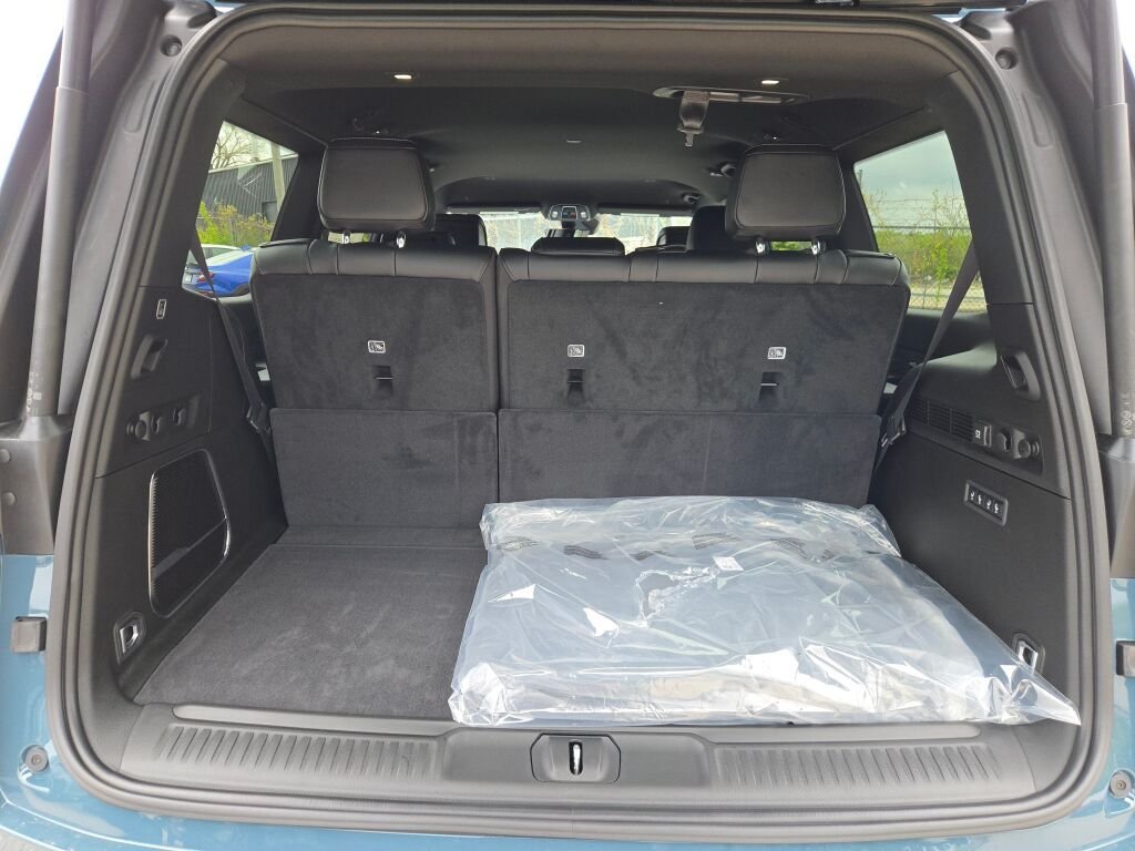 New 2026 Steel Blue Exterior Paint Jeep Limited Altitude image 17