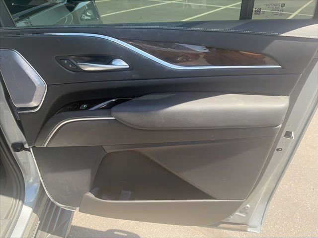 Used 2024 Argent Silver Metallic Cadillac Sport Platinum image 12