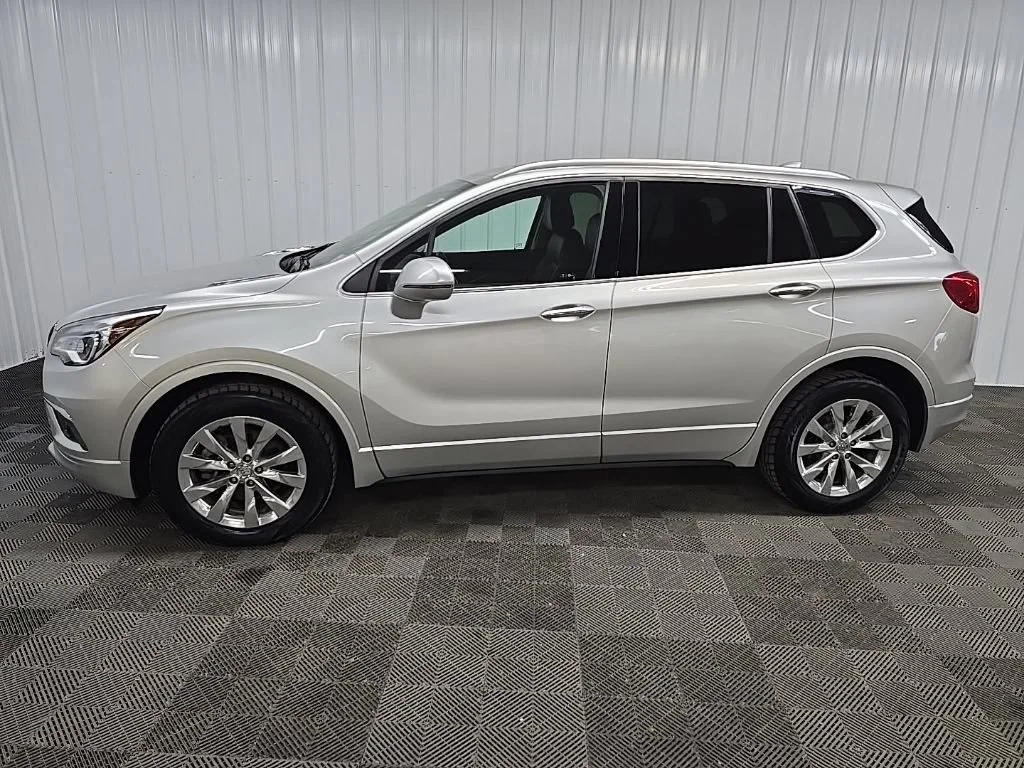 Used 2018 GALAXY SILVER METALLIC Buick Essence image 5