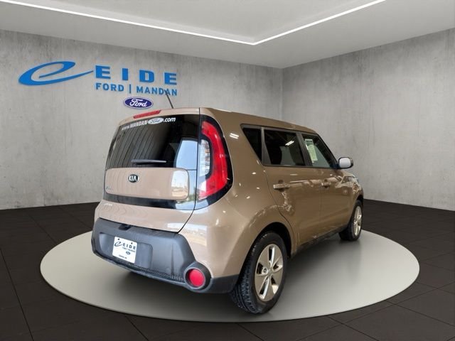 Used 2015 Brown Kia Base image 11