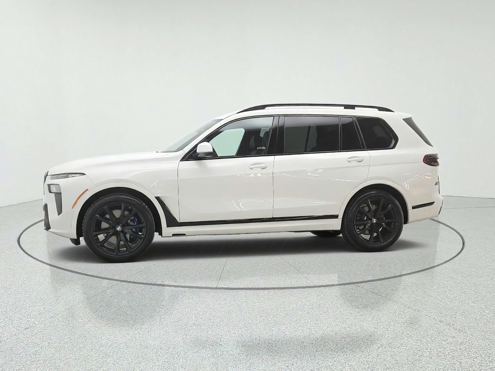Used 2025 Alpine White BMW xDrive40i image 8