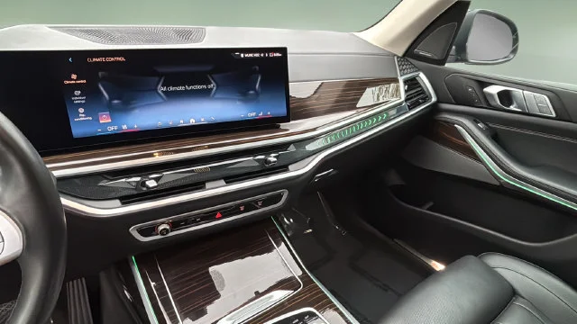 Used 2026  BMW xDrive40i image 27