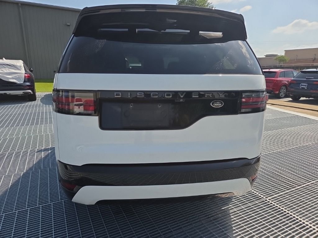 Used 2023 Fuji White Land Rover S R-Dynamic image 3