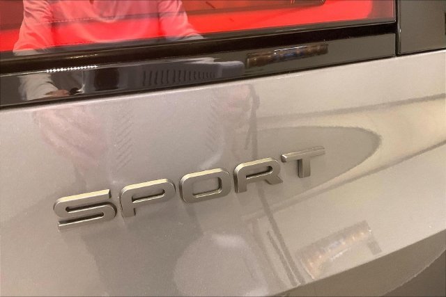 Used 2024 Eiger Grey Metallic Land Rover SE image 27