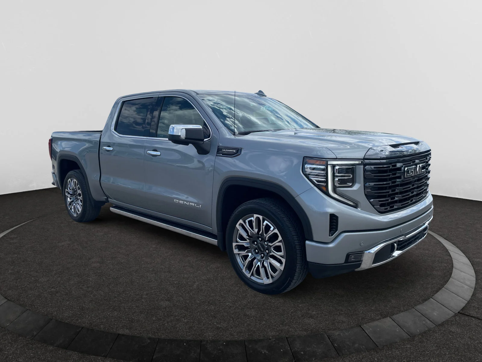 Used 2024 Gray GMC Denali Ultimate Crew Cab image 7