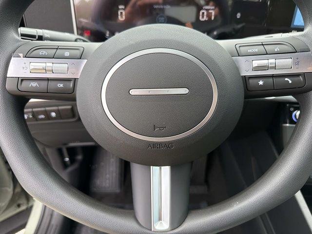 New 2027 Green Hyundai SE FWD image 21