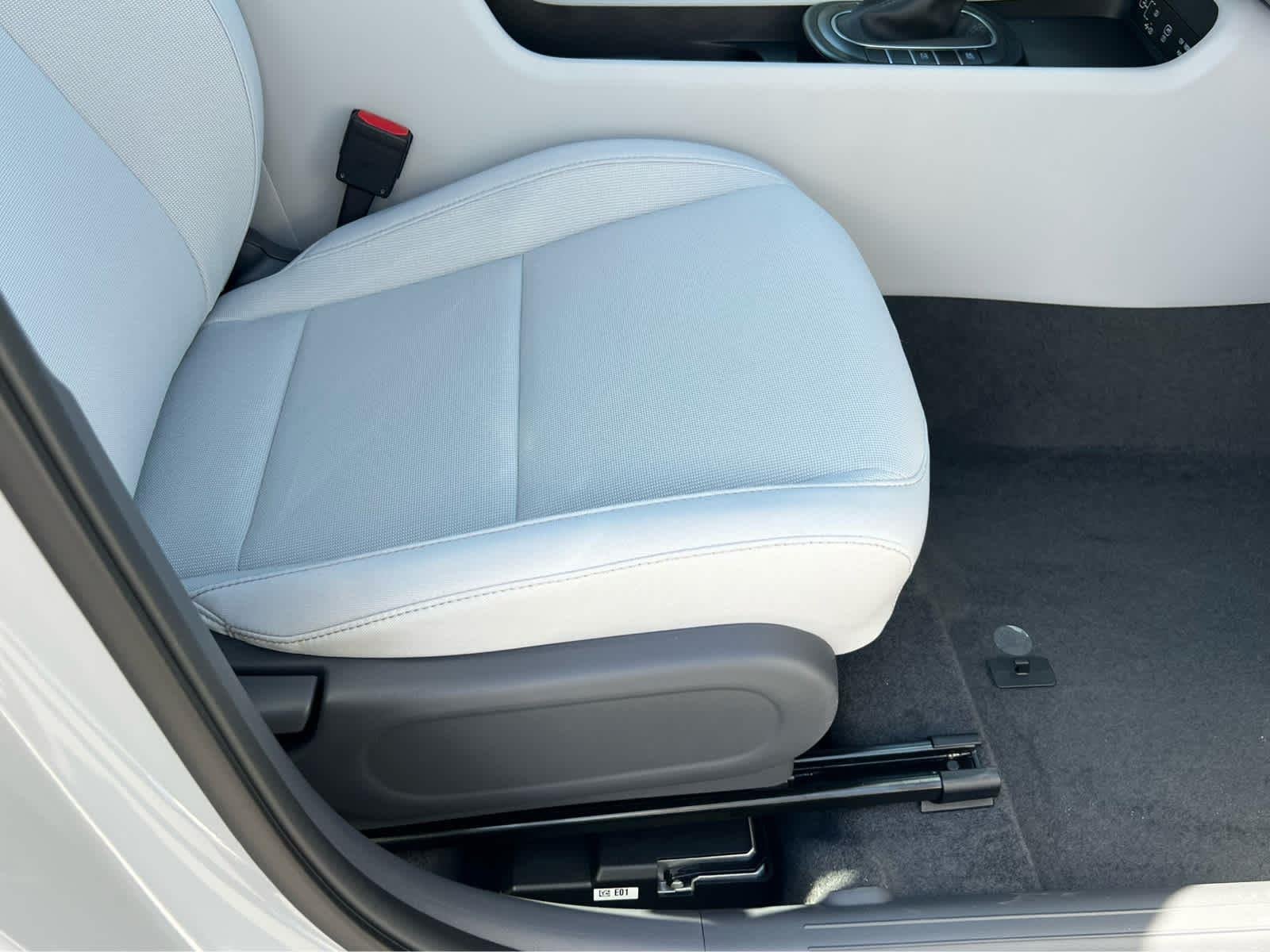 2026 Hyundai Kona SE - Photo 18