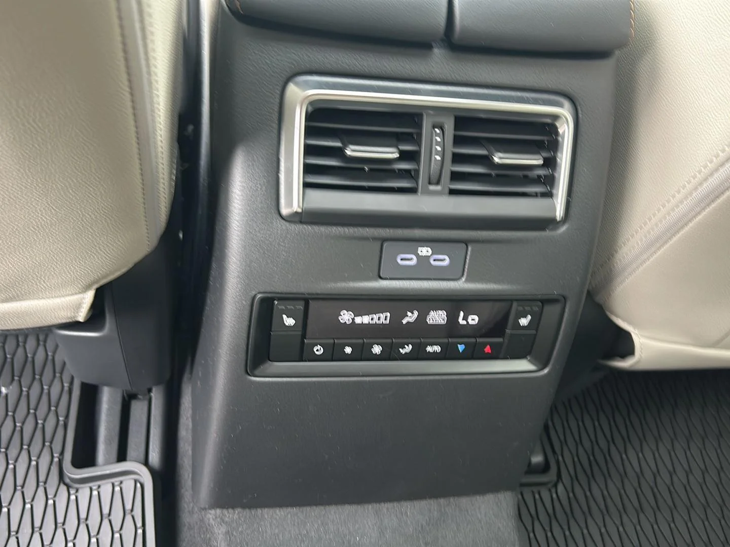 2026 Mazda CX-90 Preferred Package - Photo 21