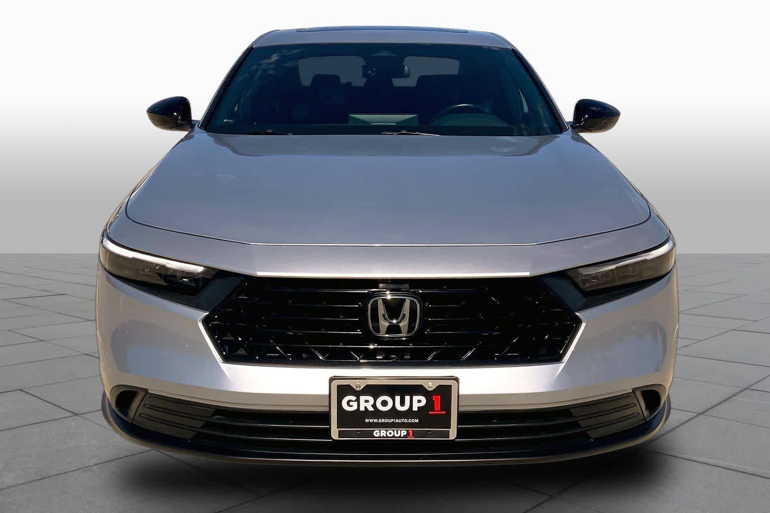 Used 2025 Solar Silver Metallic Honda Sport image 4