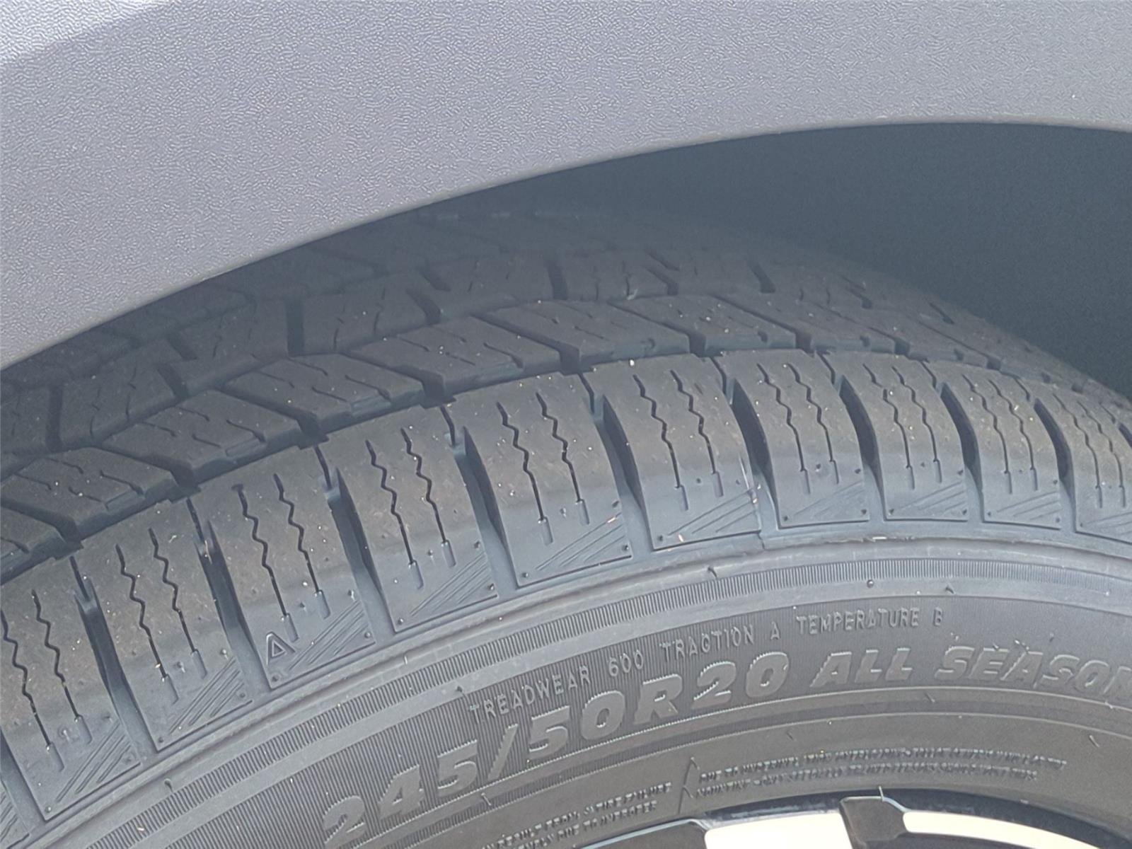 Used 2025 Ebony Black Kia S image 27
