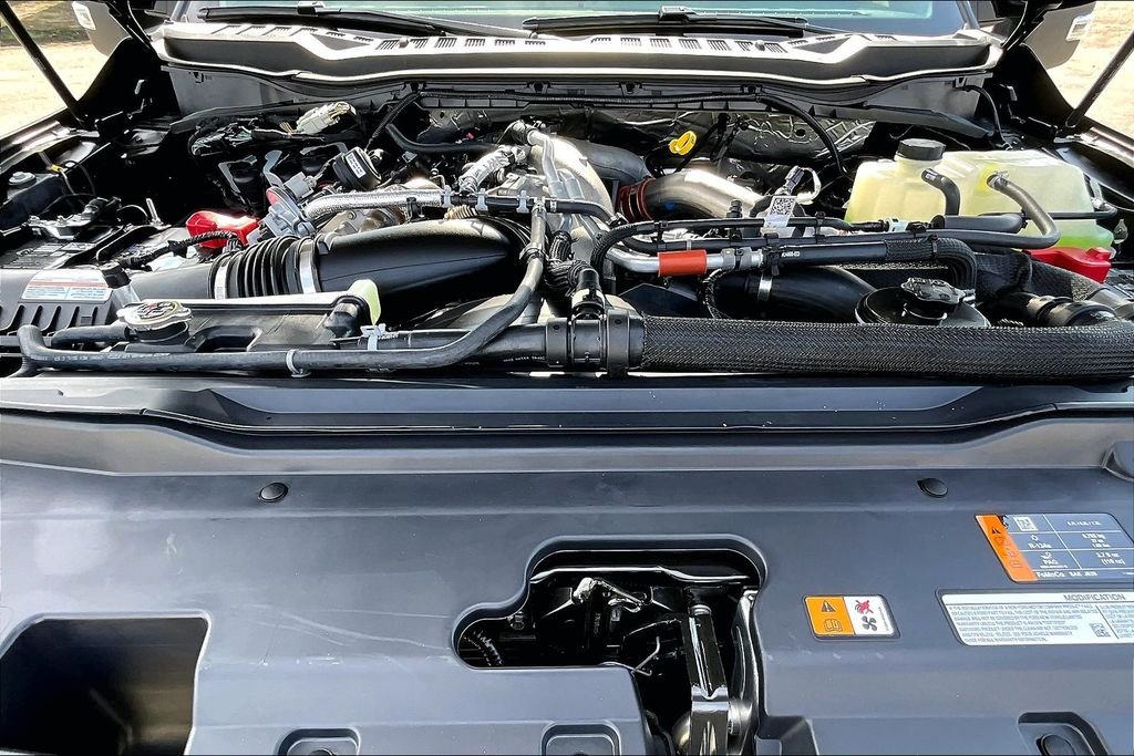 New 2025 Black Ford XLT image 9