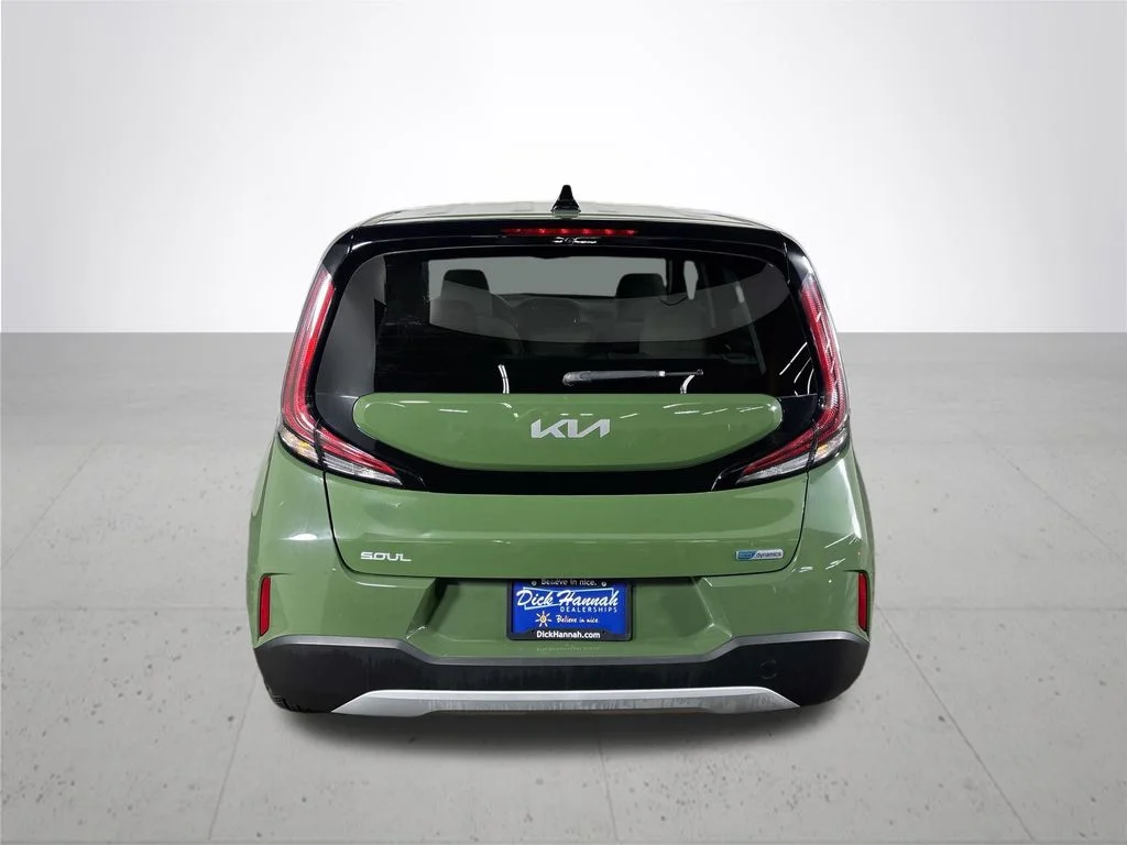 Used 2023 Green Kia EX image 7