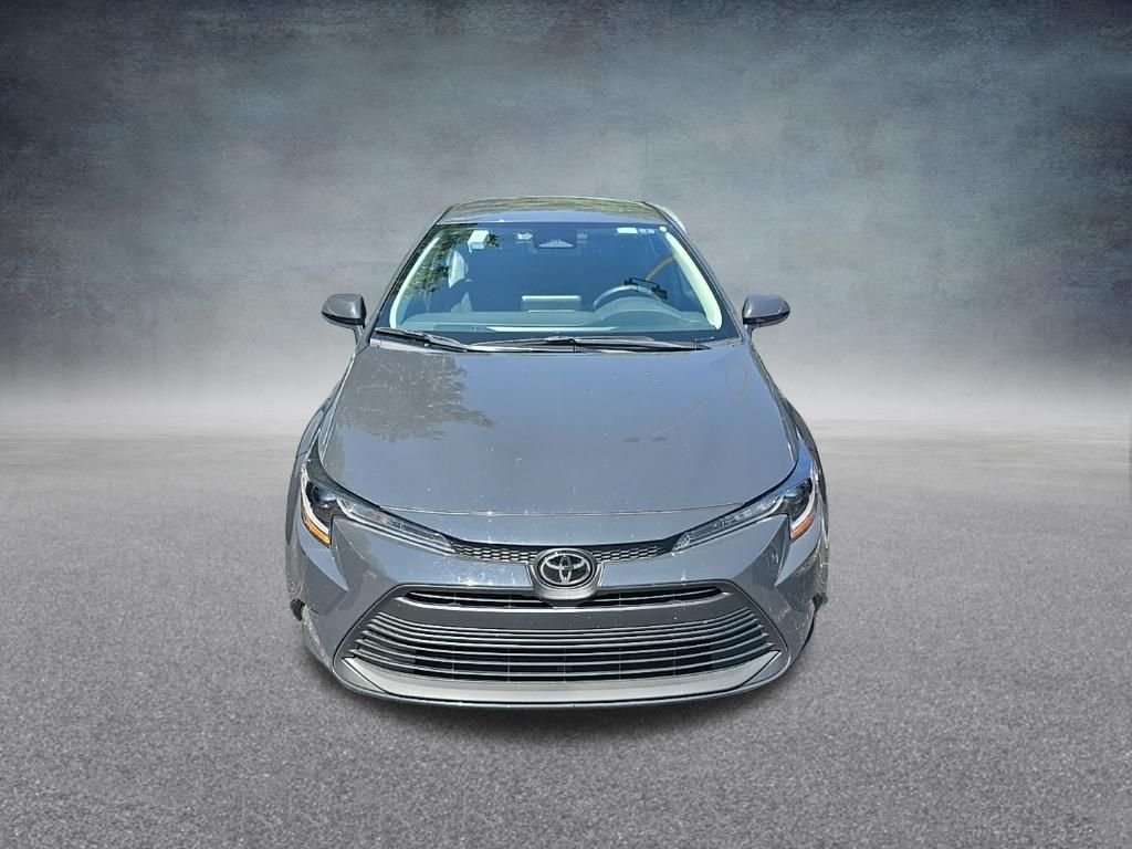 Used 2025 Underground Toyota LE image 3