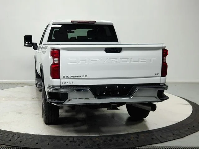 Used 2023 White Chevrolet LT image 7