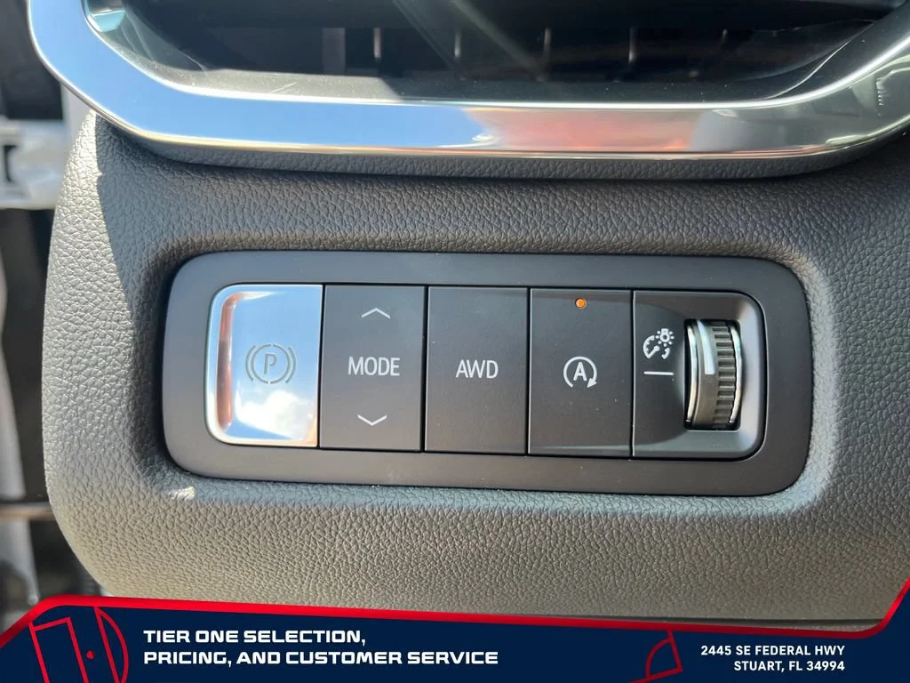 New 2026 Glacier White Tricoat GMC Denali Ultimate image 18
