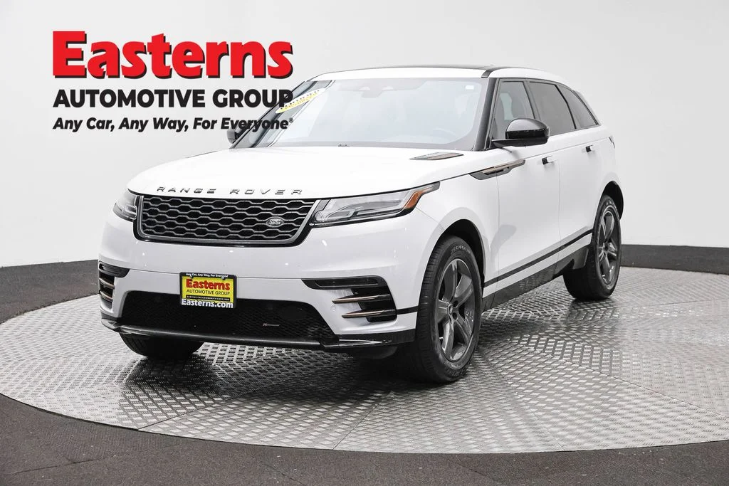 Used 2022 White Land Rover P250 R-Dynamic S image 1