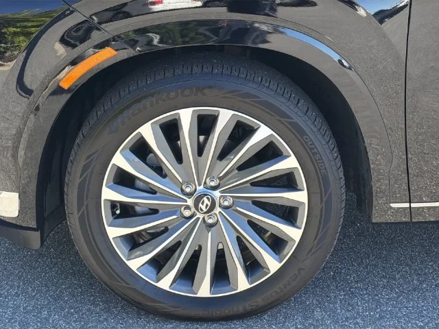 Used 2024 Black Hyundai Calligraphy image 45