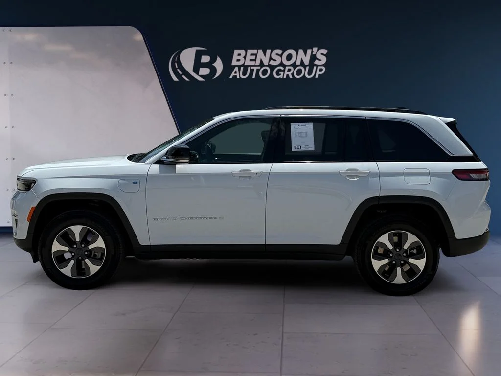 Used 2025 White Jeep 4xe image 2
