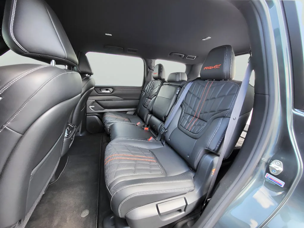 Used 2025 Alpine Metallic/Super Black Nissan PRO-4X image 24
