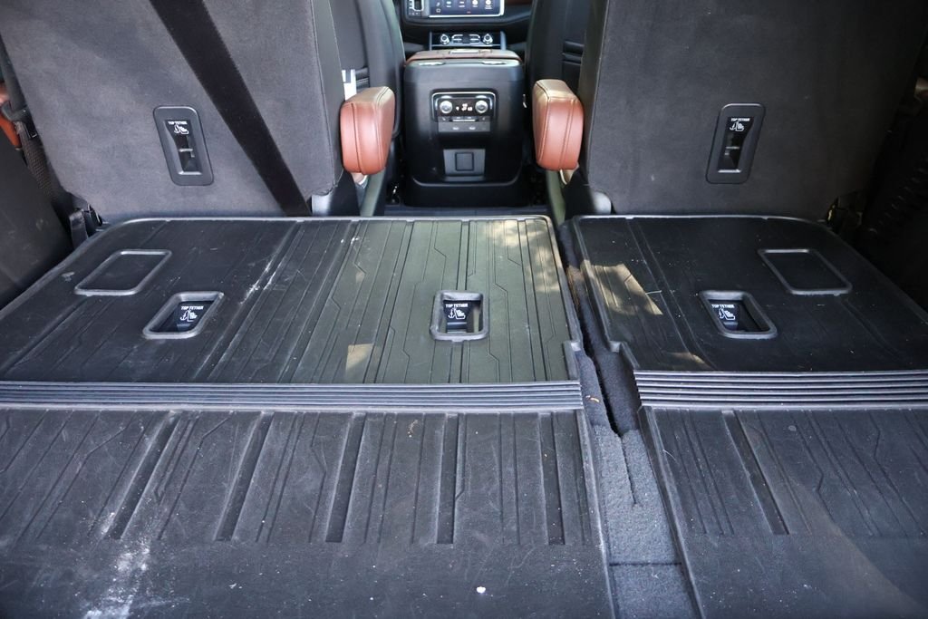 2024 GMC Yukon Denali Ultimate - Photo 52
